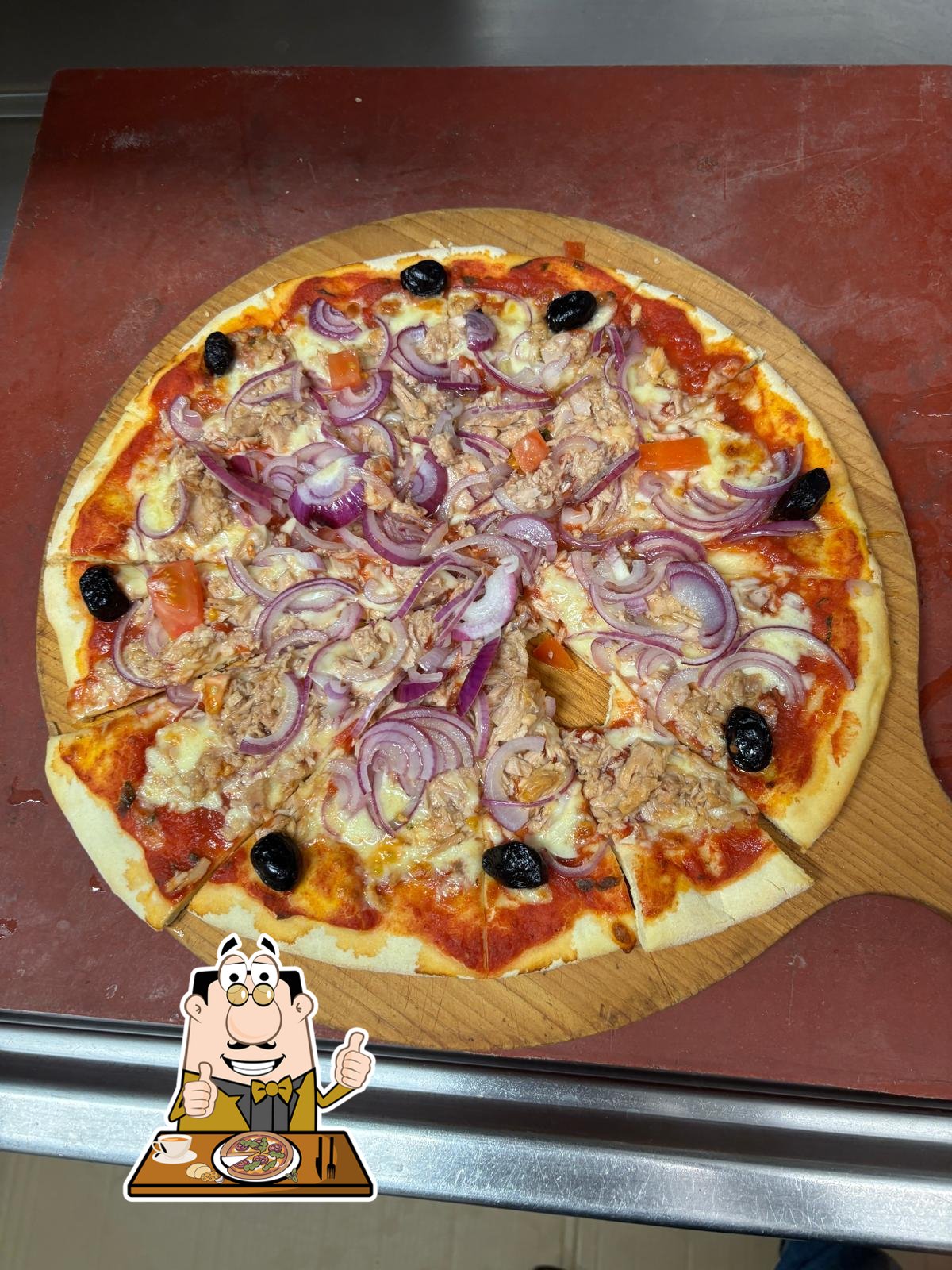 Pizza thon & oignons rouges